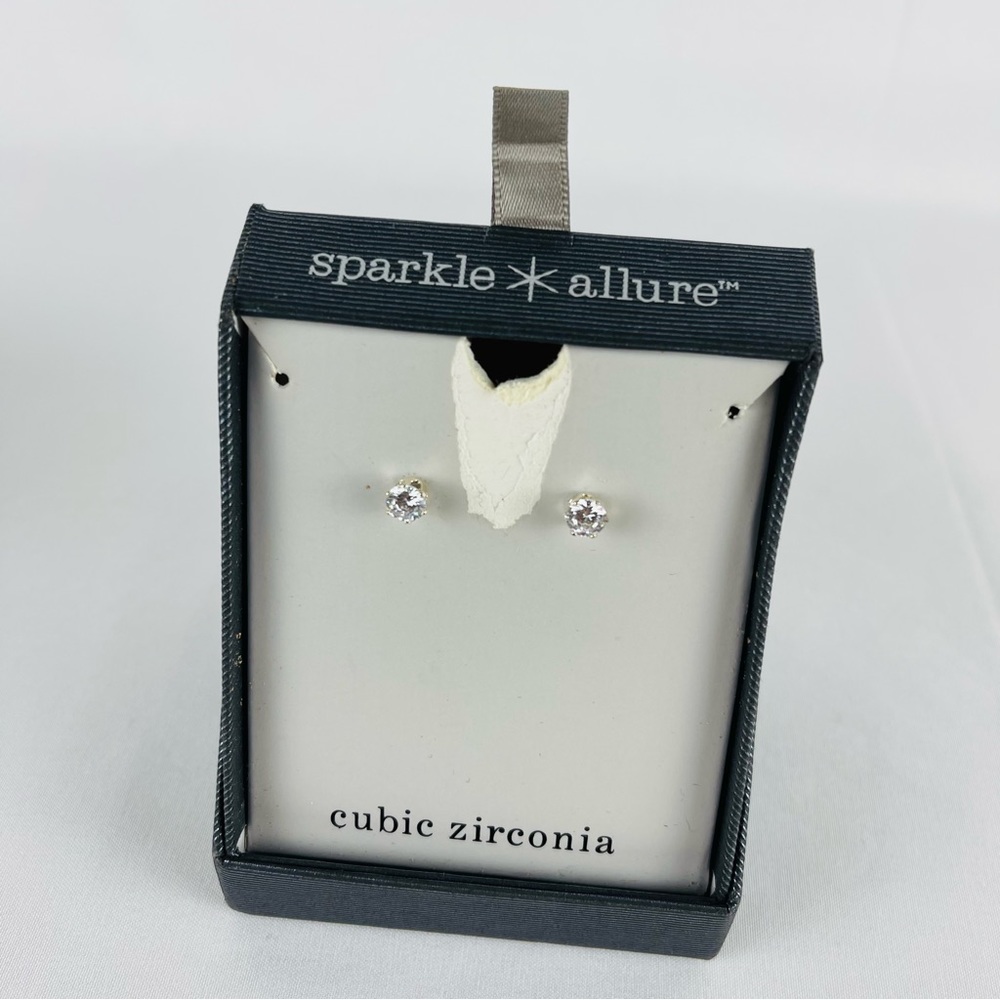 Womens Sparkle Allure Fine Cubic Zirconia Round Stud Earrings in box